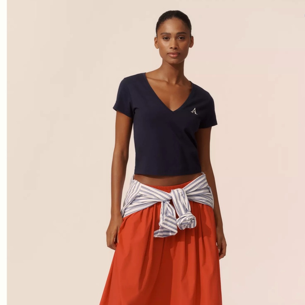 NWT Anthropologie Maeve v-neck short sleeve tee❤️❤️❤️❤️